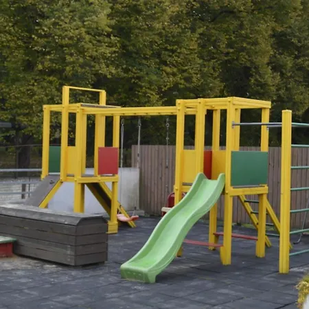Family One Bedroom With Park View, Up To 4 Guests, Self Check-in *