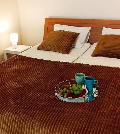 Family One Bedroom With Park View, Up To 4 Guests, Self Check-in Apartment Riga